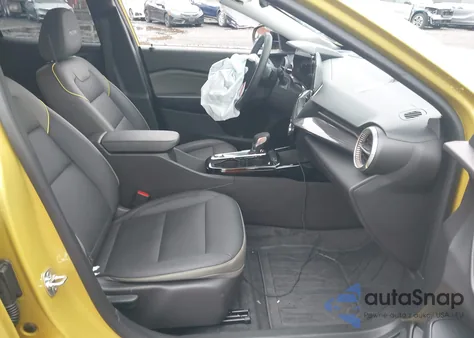 2025 Chevrolet Trax Fwd Activ z USA, uszkodzony, nr VIN KL77LKEP2SC124485